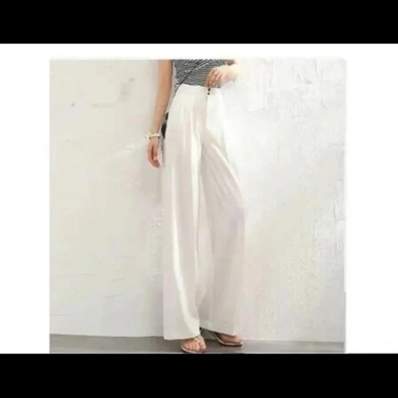 Comfortable,Flowing, Flattering White Pants Coastal Chic - Picture 3 of 4